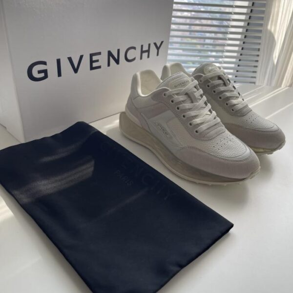 repliche,replica,perfette,siti di,affidabili,migliori siti,dove comprare,1:1,scarpe da ginnastica Scarpe da ginnastica basse di Givenchy