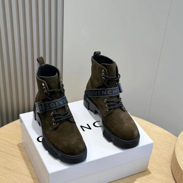 repliche,replica,perfette,siti di,affidabili,migliori siti,dove comprare,1:1,scarpe da ginnastica Stivaletti Martin palmati da uomo di Givenchy Terra