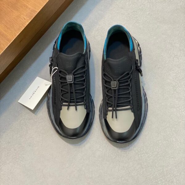 Sneaker da jogging basse con cuscino d'aria di Givenchy Spectre