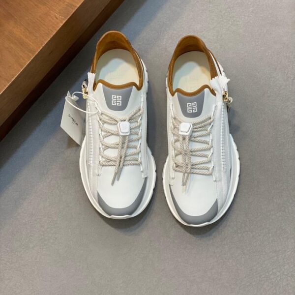 Sneaker da jogging basse con cuscino d'aria di Givenchy Spectre