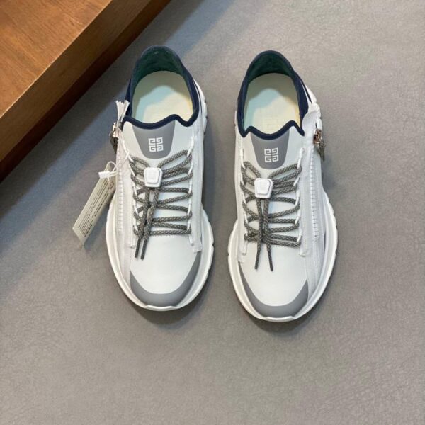 Sneaker da jogging basse con cuscino d'aria di Givenchy Spectre