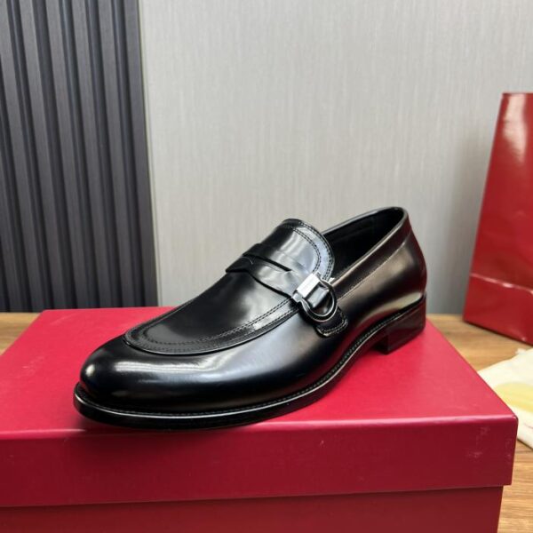 Ferragamo scarpe business casual in pelle da uomo