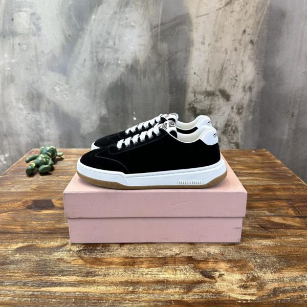 [Versione top] Miu Miu scarpe bianche casual retrò all'inizio della primavera nuovo stile