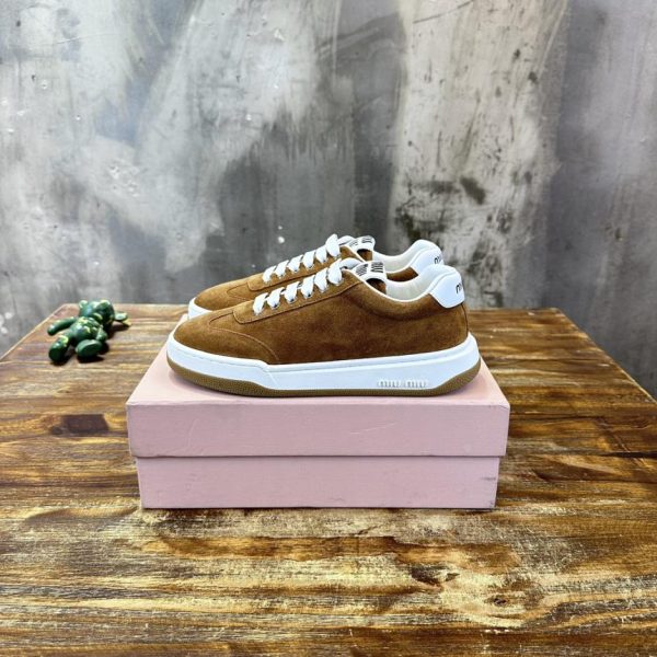 [Versione top] Miu Miu scarpe bianche casual retrò all'inizio della primavera nuovo stile