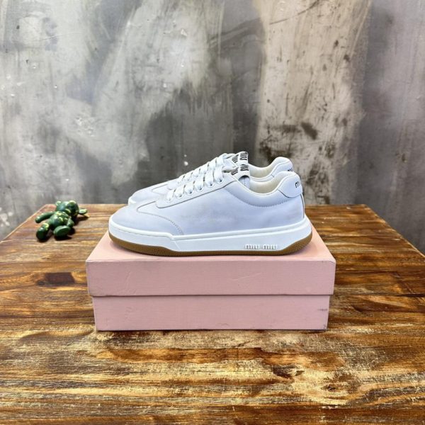 [Versione top] Miu Miu scarpe bianche casual retrò all'inizio della primavera nuovo stile