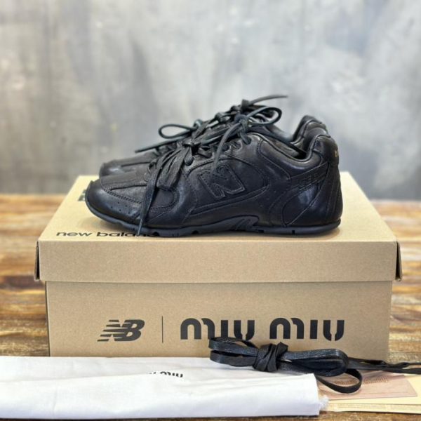 [Versione top] Sneakers MiuMiu x New Balance 530 joint