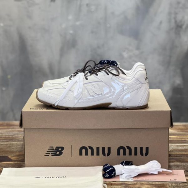 [Versione top] Sneakers MiuMiu x New Balance 530 joint