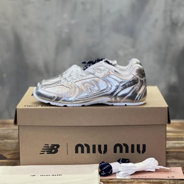 [Versione top] Sneakers MiuMiu x New Balance 530 joint