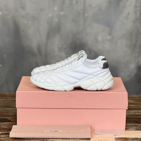 repliche,replica,perfette,siti di,affidabili,migliori siti,dove comprare,1:1,scarpe da ginnastica [Versione top] MiuMiu nuove scarpe casual Donna40