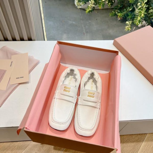 repliche,replica,perfette,siti di,affidabili,migliori siti,dove comprare,1:1,scarpe da ginnastica Mocassini Miu Miu versione top G027