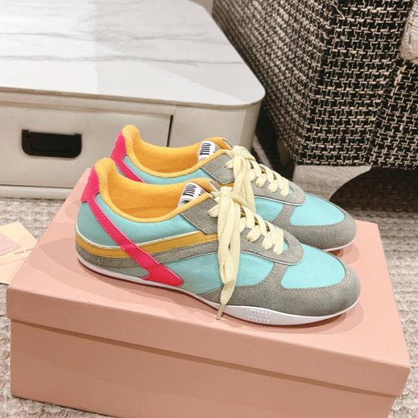MiuMiu primavera ed estate nuovi stili per uomo e donna