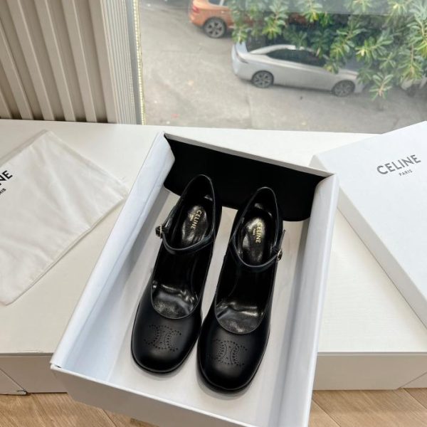 G039 CELINE scarpe da donna in vernice con cinturino a T