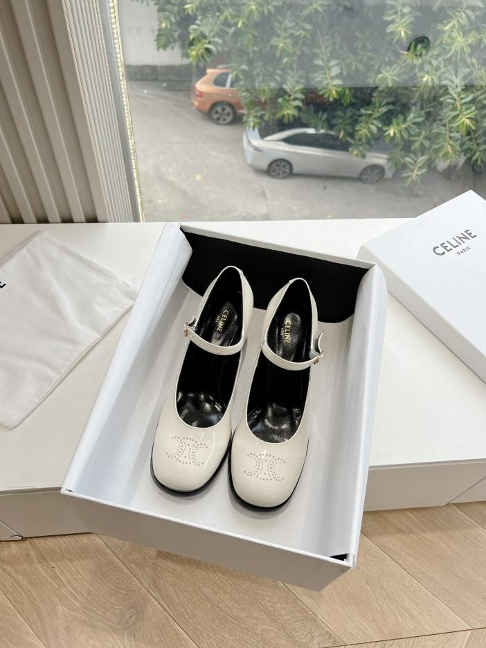 repliche,replica,perfette,siti di,affidabili,migliori siti,dove comprare,1:1,scarpe da ginnastica G039 CELINE scarpe da donna in vernice con cinturino a T repliche,replica,perfette,siti di,affidabili,migliori siti,dove comprare,1:1,scarpe da ginnastica G039 CELINE scarpe da donna in vernice con cinturino a T