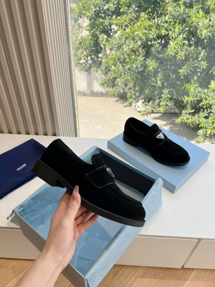 repliche,replica,perfette,siti di,affidabili,migliori siti,dove comprare,1:1,scarpe da ginnastica G011 PRADA nuove scarpe in lana con logo triangolo autunno e inverno repliche,replica,perfette,siti di,affidabili,migliori siti,dove comprare,1:1,scarpe da ginnastica G011 PRADA nuove scarpe in lana con logo triangolo autunno e inverno