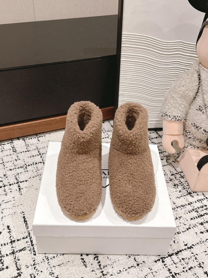repliche,replica,perfette,siti di,affidabili,migliori siti,dove comprare,1:1,scarpe da ginnastica Pantofole in pelliccia triangolare Prada di alta qualità per l’autunno e l’inverno repliche,replica,perfette,siti di,affidabili,migliori siti,dove comprare,1:1,scarpe da ginnastica Pantofole in pelliccia triangolare Prada di alta qualità per l’autunno e l’inverno