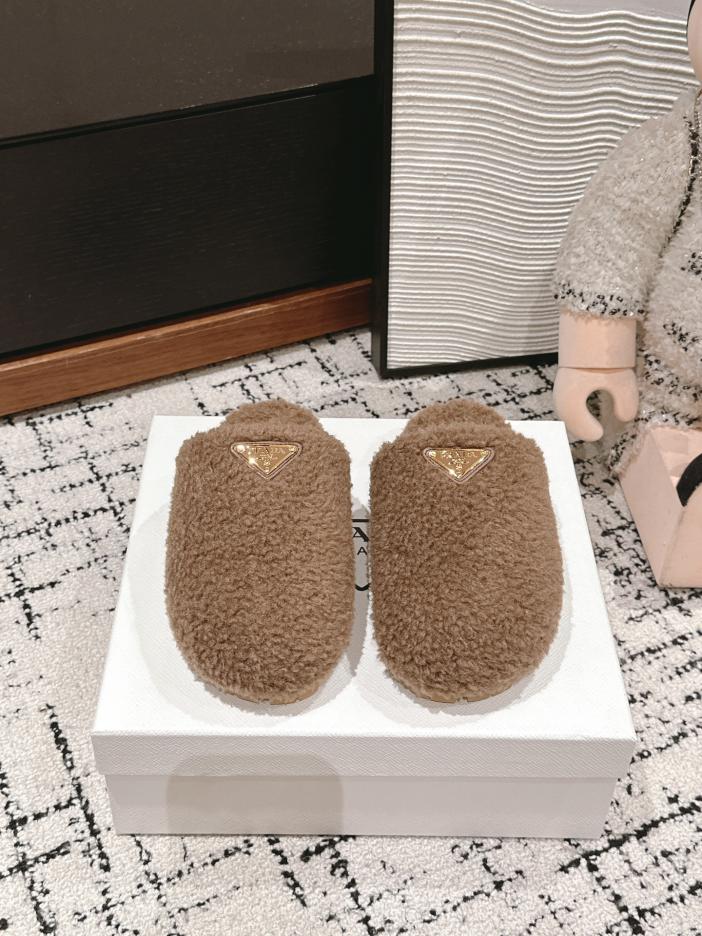 repliche,replica,perfette,siti di,affidabili,migliori siti,dove comprare,1:1,scarpe da ginnastica Pantofole in pelliccia triangolare Prada di alta qualità per l’autunno e l’inverno repliche,replica,perfette,siti di,affidabili,migliori siti,dove comprare,1:1,scarpe da ginnastica Pantofole in pelliccia triangolare Prada di alta qualità per l’autunno e l’inverno