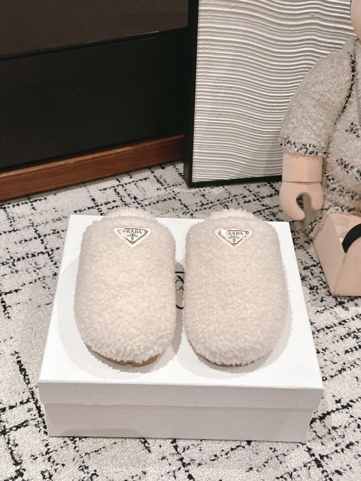 repliche,replica,perfette,siti di,affidabili,migliori siti,dove comprare,1:1,scarpe da ginnastica Pantofole in pelliccia triangolare Prada di alta qualità per l’autunno e l’inverno repliche,replica,perfette,siti di,affidabili,migliori siti,dove comprare,1:1,scarpe da ginnastica Pantofole in pelliccia triangolare Prada di alta qualità per l’autunno e l’inverno
