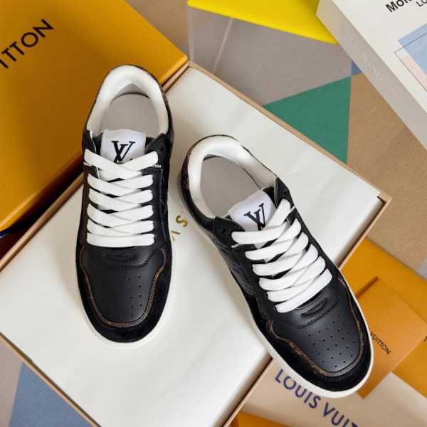 repliche,replica,perfette,siti di,affidabili,migliori siti,dove comprare,1:1,scarpe da ginnastica Coppia di modelli della serie LV STADIUM scarpe sportive casual scarpe bianche
