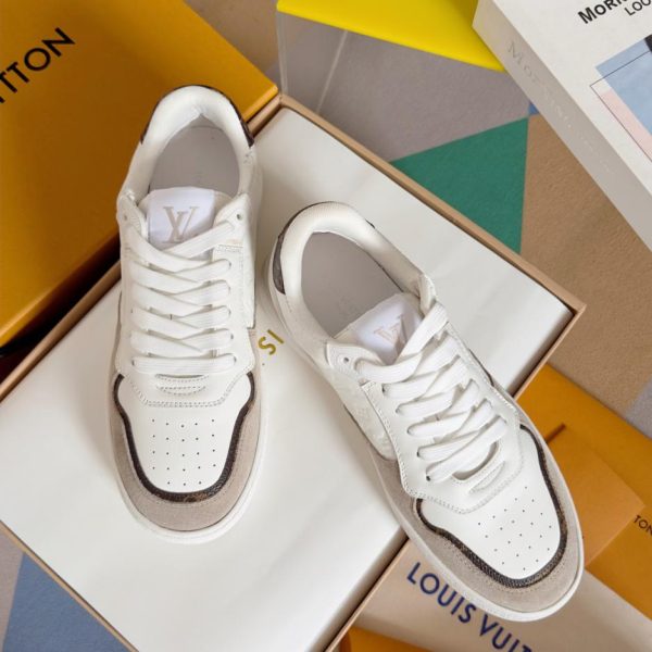 repliche,replica,perfette,siti di,affidabili,migliori siti,dove comprare,1:1,scarpe da ginnastica Coppia di modelli della serie LV STADIUM scarpe sportive casual scarpe bianche