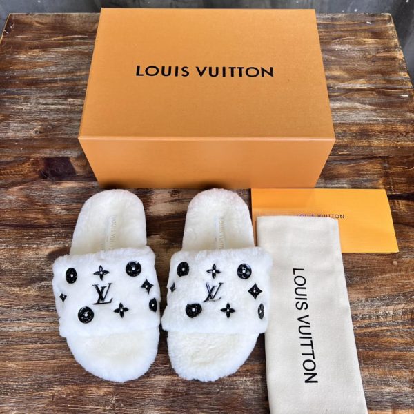 repliche,replica,perfette,siti di,affidabili,migliori siti,dove comprare,1:1,scarpe da ginnastica [Versione top] Pantofole in lana nuova Louis Vuitton