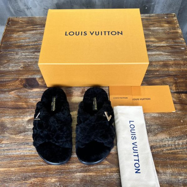 repliche,replica,perfette,siti di,affidabili,migliori siti,dove comprare,1:1,scarpe da ginnastica [Versione top] Pantofole classiche in pelliccia autunnali Louis Vuitton