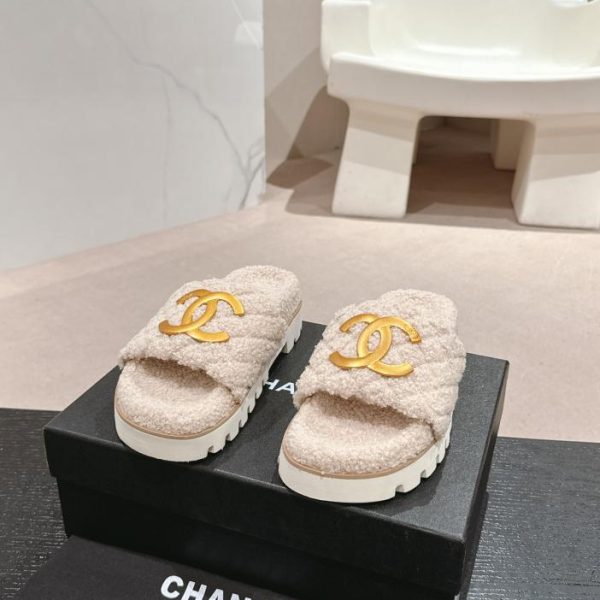 Sandali Chanel in lana di alta qualità