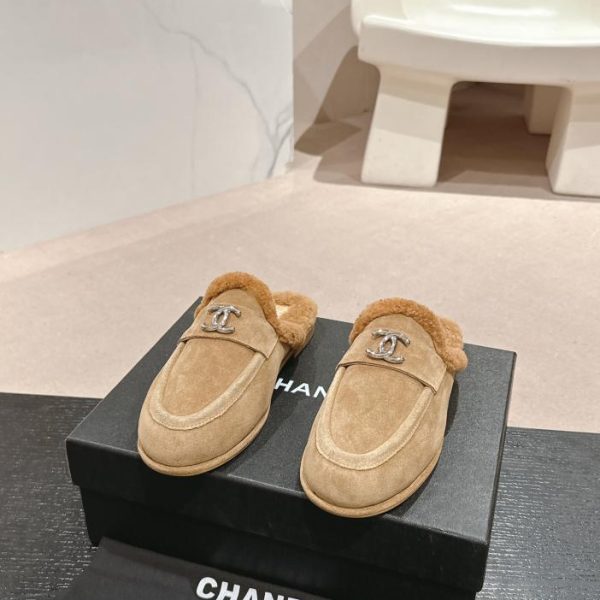 Sandali Chanel in lana di alta qualità
