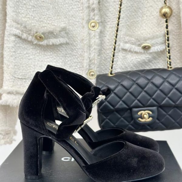 repliche,replica,perfette,siti di,affidabili,migliori siti,dove comprare,1:1,scarpe da ginnastica CHANE sandali con tacco spesso con fiocco doppia C all’inizio dell’autunno