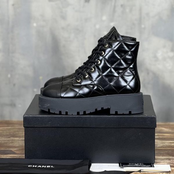 [Versione Top] Nuovi stivali da moto CHANEL