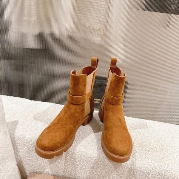 repliche,replica,perfette,siti di,affidabili,migliori siti,dove comprare,1:1,scarpe da ginnastica Christian Louboutin CL lancia nuovi stivali dal tacco spesso