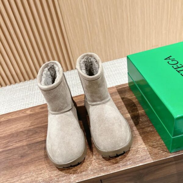 repliche,replica,perfette,siti di,affidabili,migliori siti,dove comprare,1:1,scarpe da ginnastica Nuovi doposci della serie SNAP di Bottega Veneta