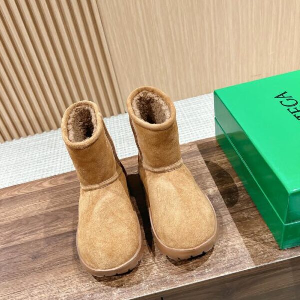 repliche,replica,perfette,siti di,affidabili,migliori siti,dove comprare,1:1,scarpe da ginnastica Nuovi doposci della serie SNAP di Bottega Veneta