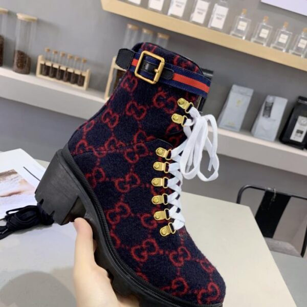 repliche,replica,perfette,siti di,affidabili,migliori siti,dove comprare,1:1,scarpe da ginnastica GUCCI stivaletti da 7 pollici nuovi stivali corti con tacco spesso in lana stampata GG