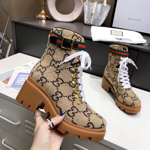 repliche,replica,perfette,siti di,affidabili,migliori siti,dove comprare,1:1,scarpe da ginnastica GUCCI stivaletti da 7 pollici nuovi stivali corti con tacco spesso stampato GG