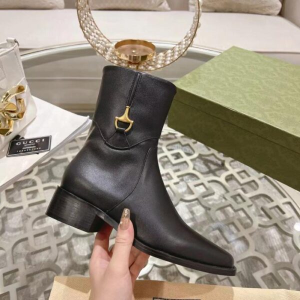 Gli ultimi stivali da equitazione con dettaglio mezzo morsetto di Gucci per l'autunno e l'inverno