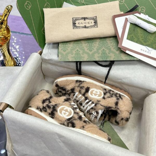 repliche,replica,perfette,siti di,affidabili,migliori siti,dove comprare,1:1,scarpe da ginnastica La versione top delle nuove scarpe pelose Gucci mac80 per coppie che lavorano