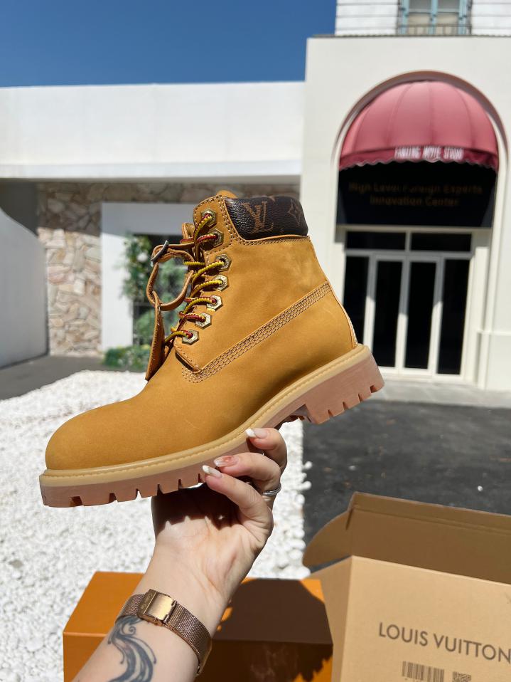 repliche,replica,perfette,siti di,affidabili,migliori siti,dove comprare,1:1,scarpe da ginnastica Versione top degli stivaletti joint LVxTimberland da coppia repliche,replica,perfette,siti di,affidabili,migliori siti,dove comprare,1:1,scarpe da ginnastica Versione top degli stivaletti joint LVxTimberland da coppia