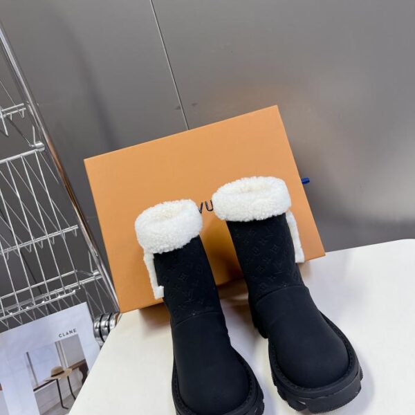 Louis Vuitton LV serie contatore sincronizzazione nuove scarpe pap脿 con la suola spessa e stivali di pelliccia