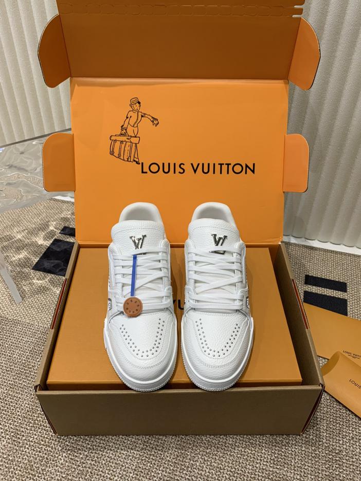 repliche,replica,perfette,siti di,affidabili,migliori siti,dove comprare,1:1,scarpe da ginnastica Modello di coppia sulla passerella del treno di Louis Vuitton repliche,replica,perfette,siti di,affidabili,migliori siti,dove comprare,1:1,scarpe da ginnastica Modello di coppia sulla passerella del treno di Louis Vuitton
