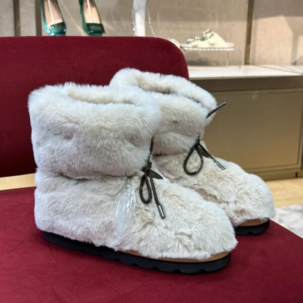 repliche,replica,perfette,siti di,affidabili,migliori siti,dove comprare,1:1,scarpe da ginnastica Nuovi stivali pelosi di Louis Vuitton di alta qualit脿 per l’autunno e l’inverno
