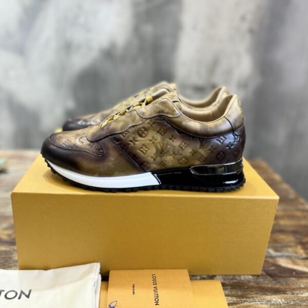 Scarpe da ginnastica Run Away di Louis Vuitton