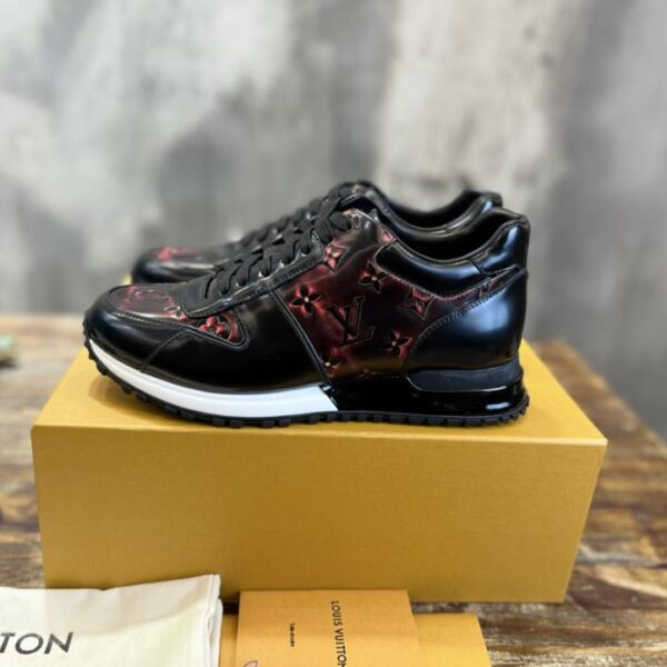 Scarpe da ginnastica Run Away di Louis Vuitton