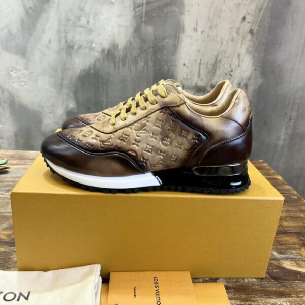 Scarpe da ginnastica Run Away di Louis Vuitton
