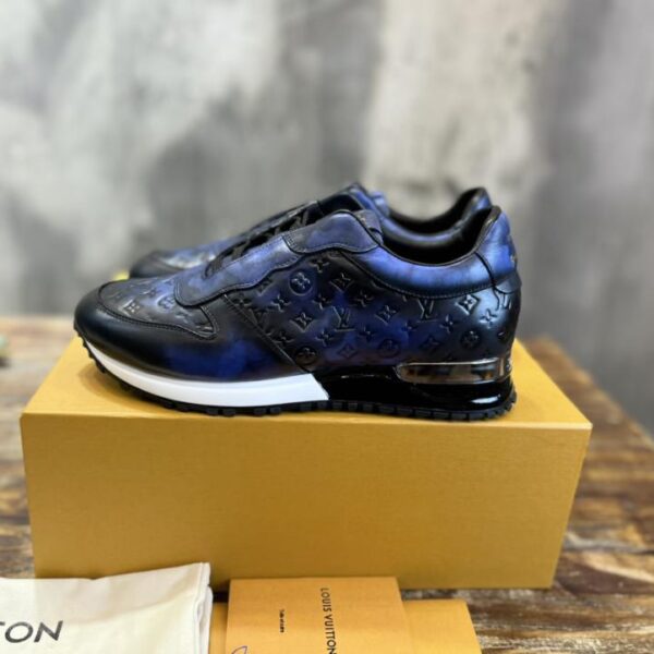 Scarpe da ginnastica Run Away di Louis Vuitton
