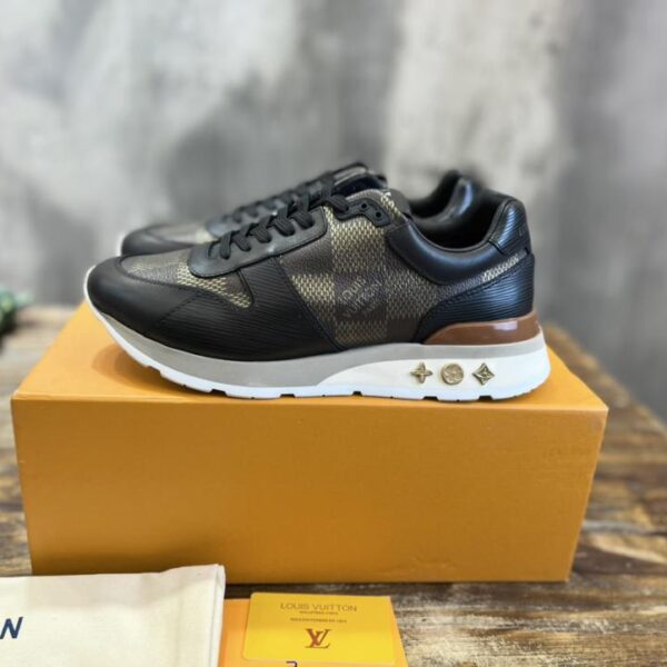 Scarpe da ginnastica Run Away di Louis Vuitton