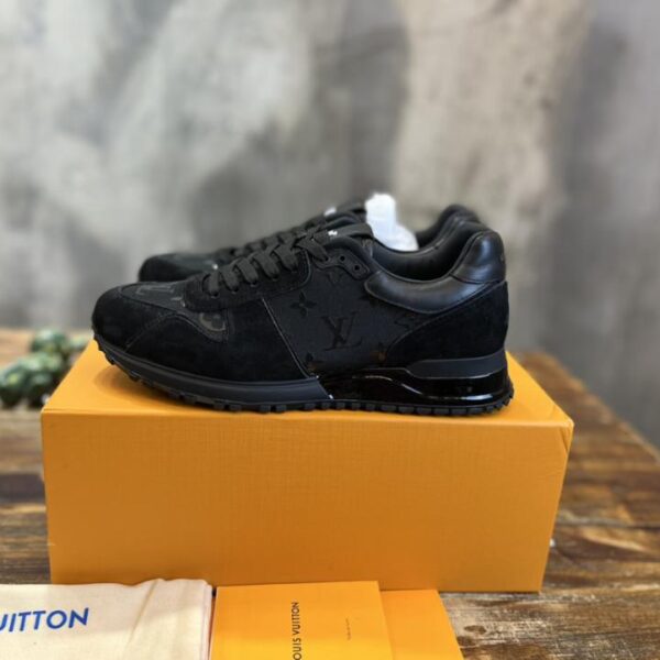 Scarpe da ginnastica Run Away di Louis Vuitton