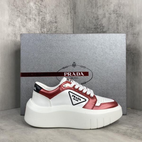 repliche,replica,perfette,siti di,affidabili,migliori siti,dove comprare,1:1,scarpe da ginnastica Versione top Prada contro nuove scarpe sportive e casual alla moda in stile coppia