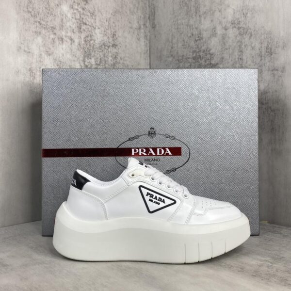 repliche,replica,perfette,siti di,affidabili,migliori siti,dove comprare,1:1,scarpe da ginnastica Versione top Prada contro nuove scarpe sportive e casual alla moda in stile coppia