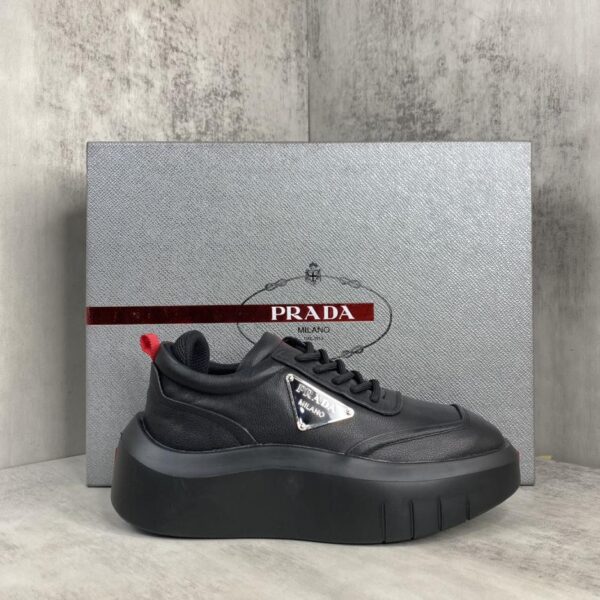 Versione top Prada contro nuove scarpe sportive e casual alla moda in stile coppia