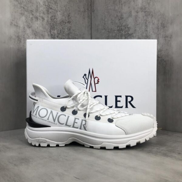 Moncler preferisce il materiale antistrappo Moncler TrailgripGTX per le scarpe da montagna outdoor
